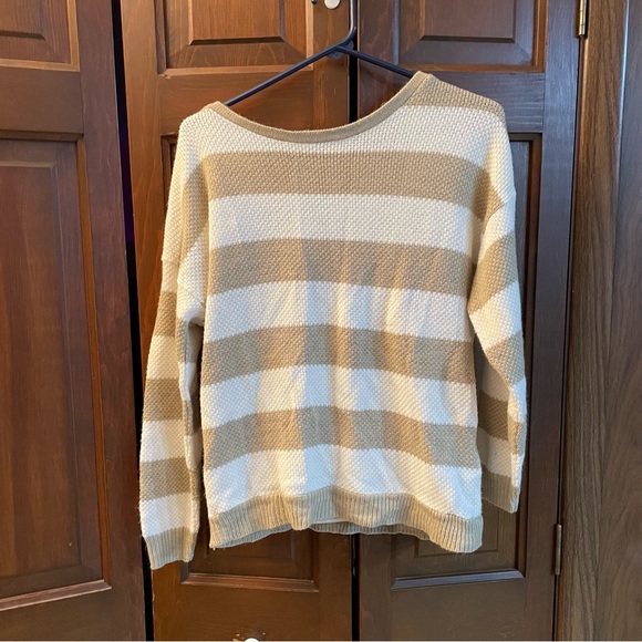 Daytrip Sweaters - Daytrip Beige & Ivory Striped Cutout Back Sweater Size Medium